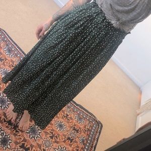 🌲3/$15 or 2/$10 Green Polka Dot Maxi Skirt
